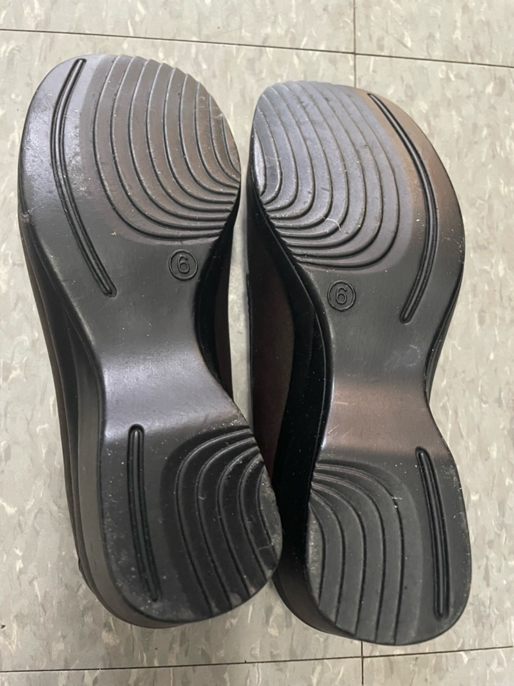 Size 6 Jessica Wedge Heel Loafers - Picture 3 of 3